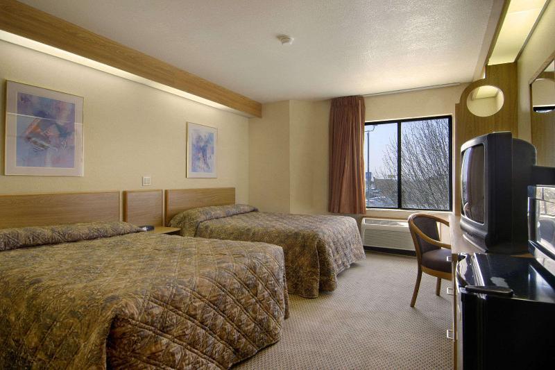 Super 8 By Wyndham Midland Motel Ruang foto
